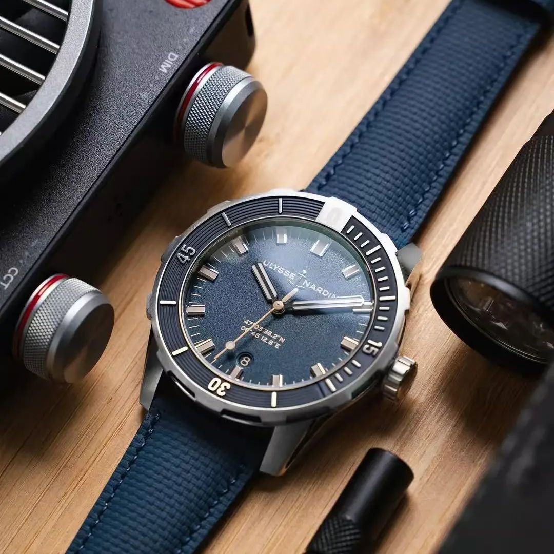 Nuevo diseño de correa de firm - Cartier Watch Santos reseña y precio